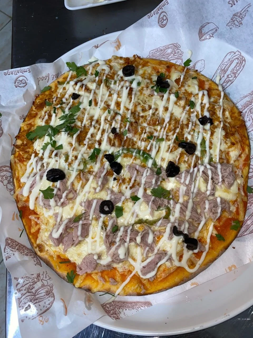pizza thon moyenne - la Terrazza Guelma