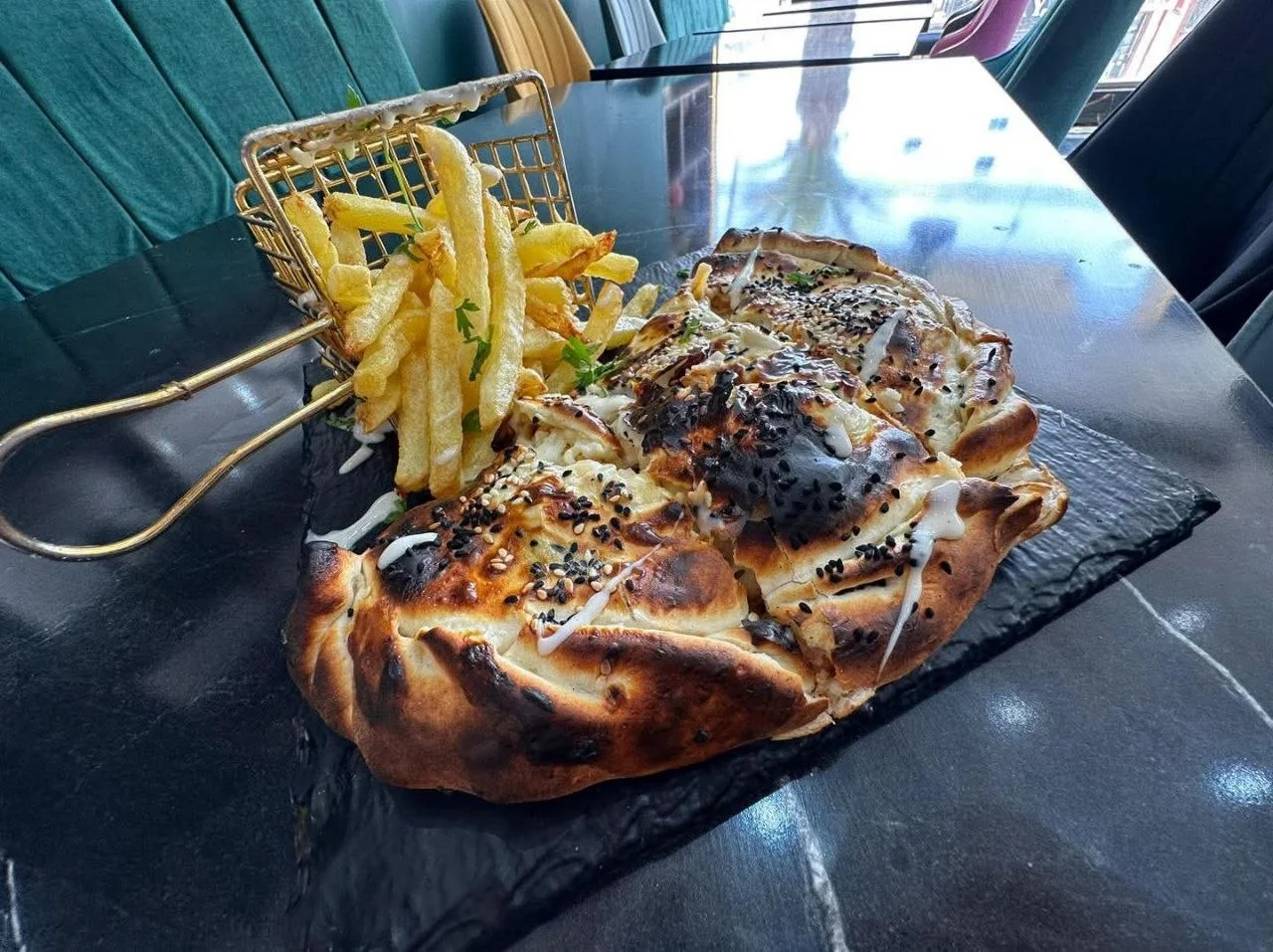 calzone viande - monte carlo Guelma
