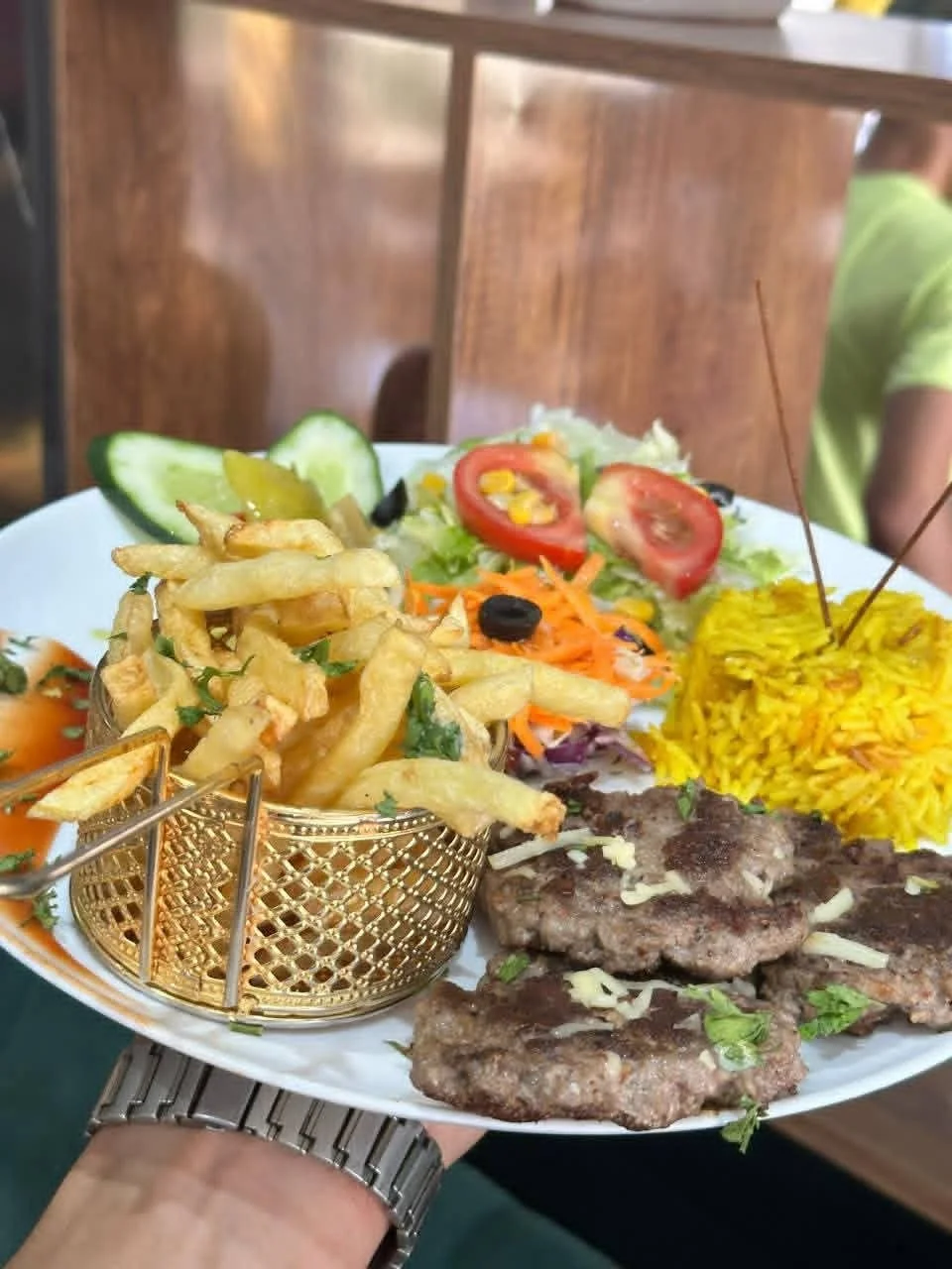 plat steak hache - monte carlo Guelma