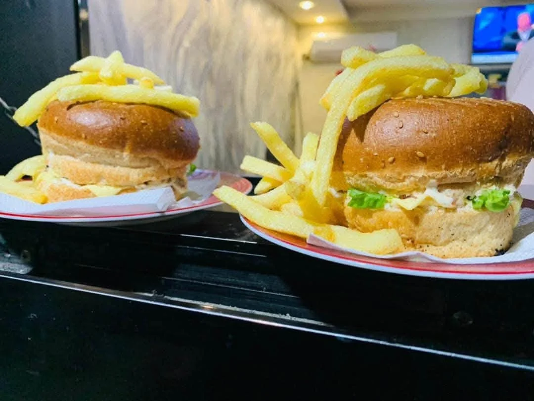 chicken burger - Le prince Guelma
